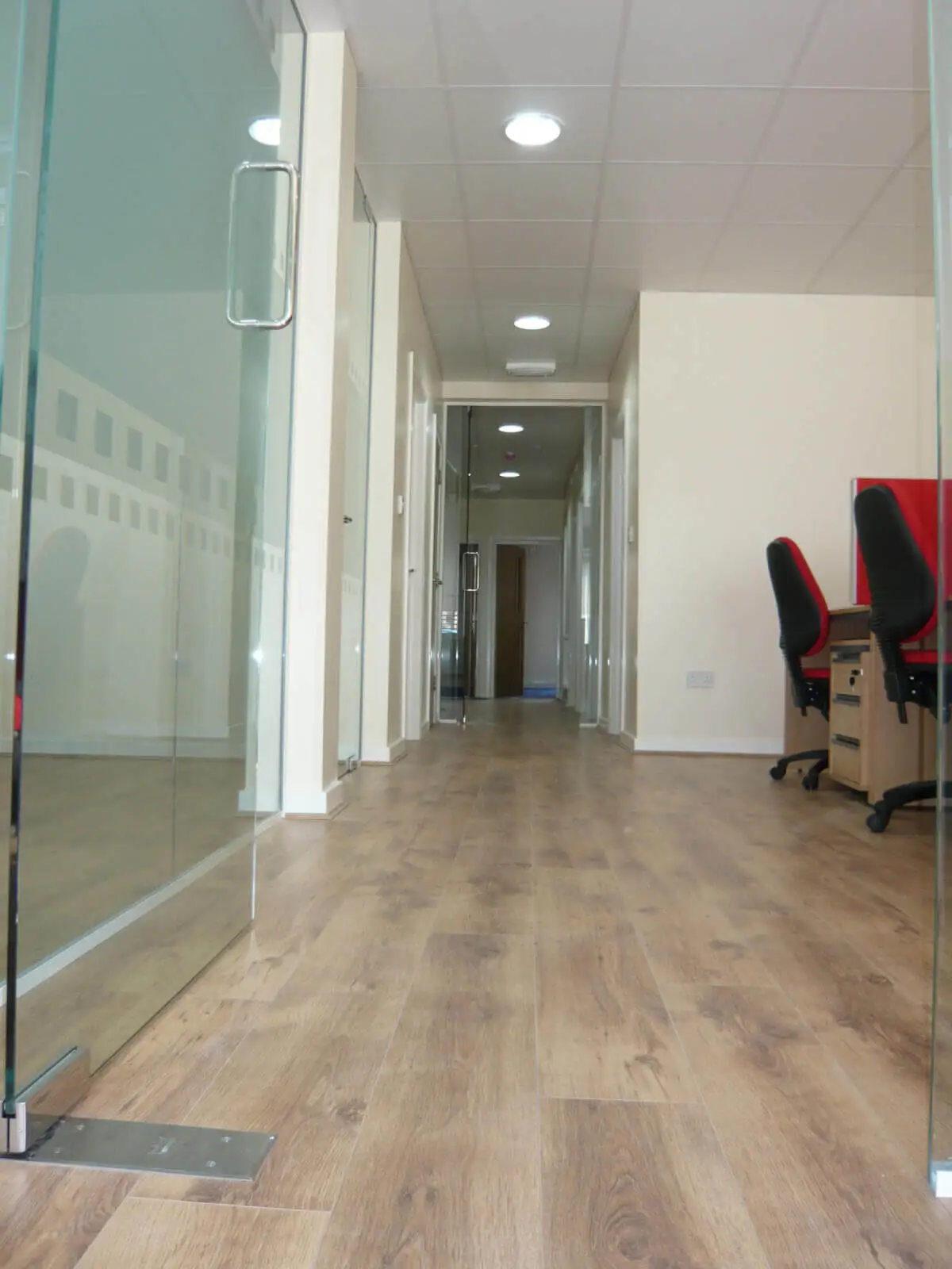 Office space with Laminated Wood Floor 8
