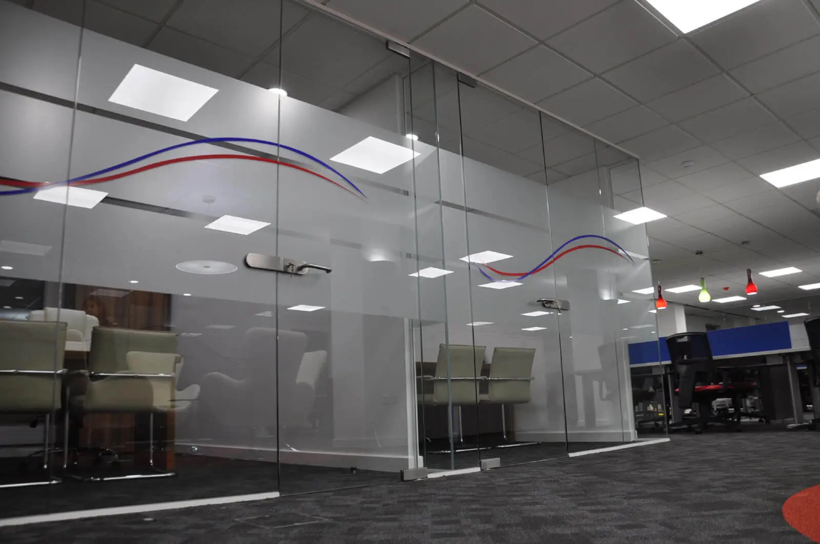 Office space design with Frameless Glass Partitions Screen 10