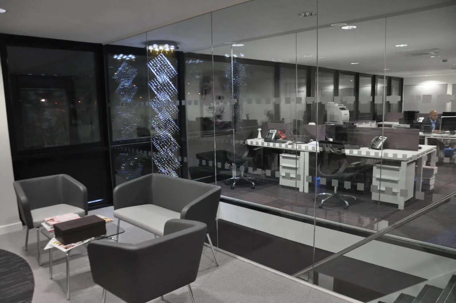 Office space design with Frameless Glass Partitions Screen 8