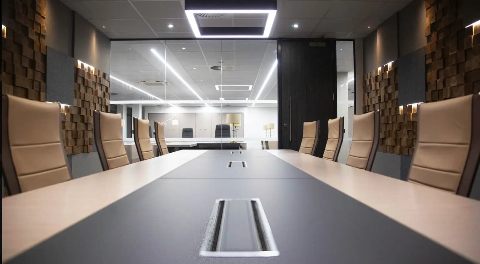 Ideal Boardroom 2 End To End