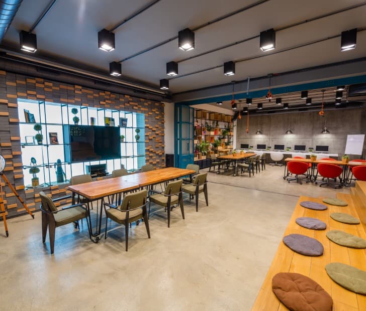 Why Choose a Full Office Fit Out in Hounslow?