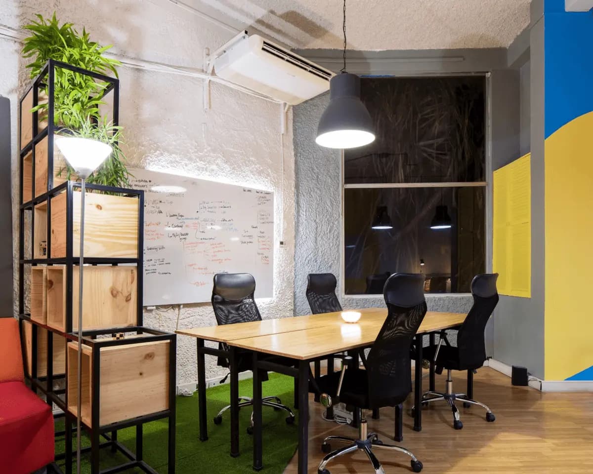 5 Office Lighting Ideas to Replicate Natural Daylight