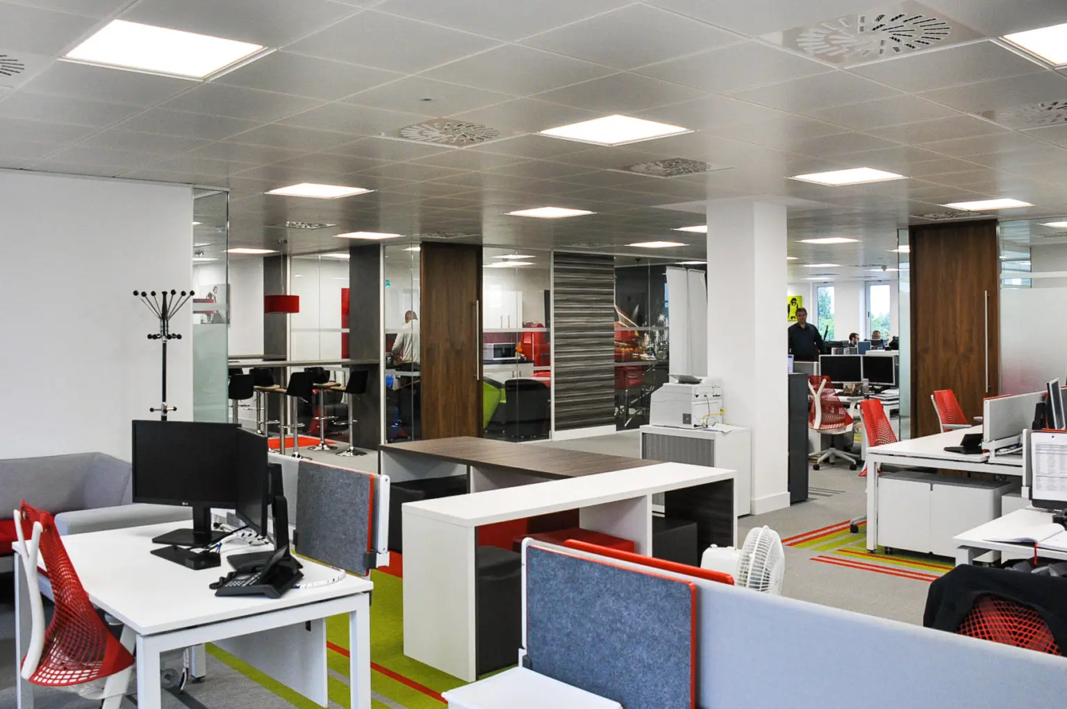 Vibrant & Energetic Looking Office, Harrow London Vibrant & Energetic Looking Office, Harrow London