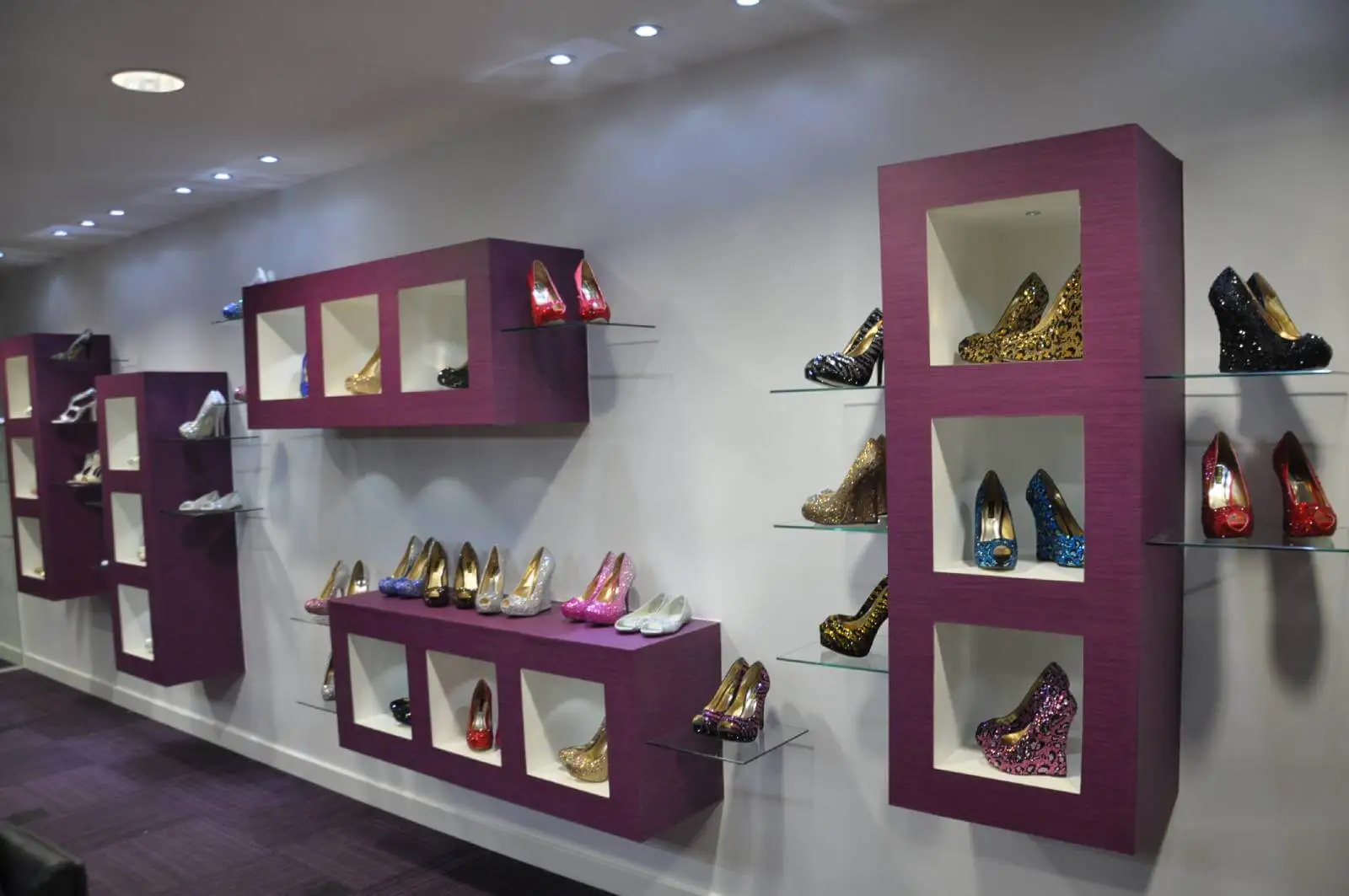 Paradox Fashion Designer Shoes with designer furniture, glass partitions, carpet tile flooring, plasterbaord Ceiling 20 Paradox Fashion Designer Shoes with designer furniture, glass partitions, carpet tile flooring, plasterbaord Ceiling 20
