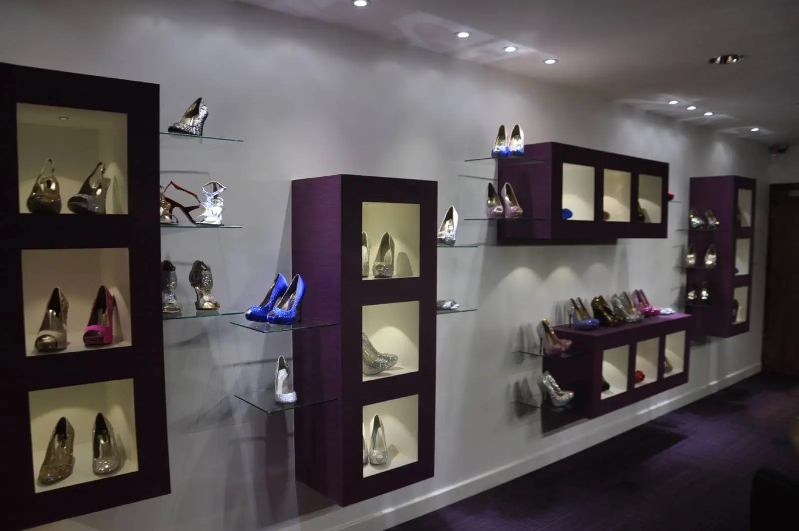 Paradox Fashion Designer Shoes with designer furniture, glass partitions, carpet tile flooring, plasterbaord Ceiling 22 Paradox Fashion Designer Shoes with designer furniture, glass partitions, carpet tile flooring, plasterbaord Ceiling 22