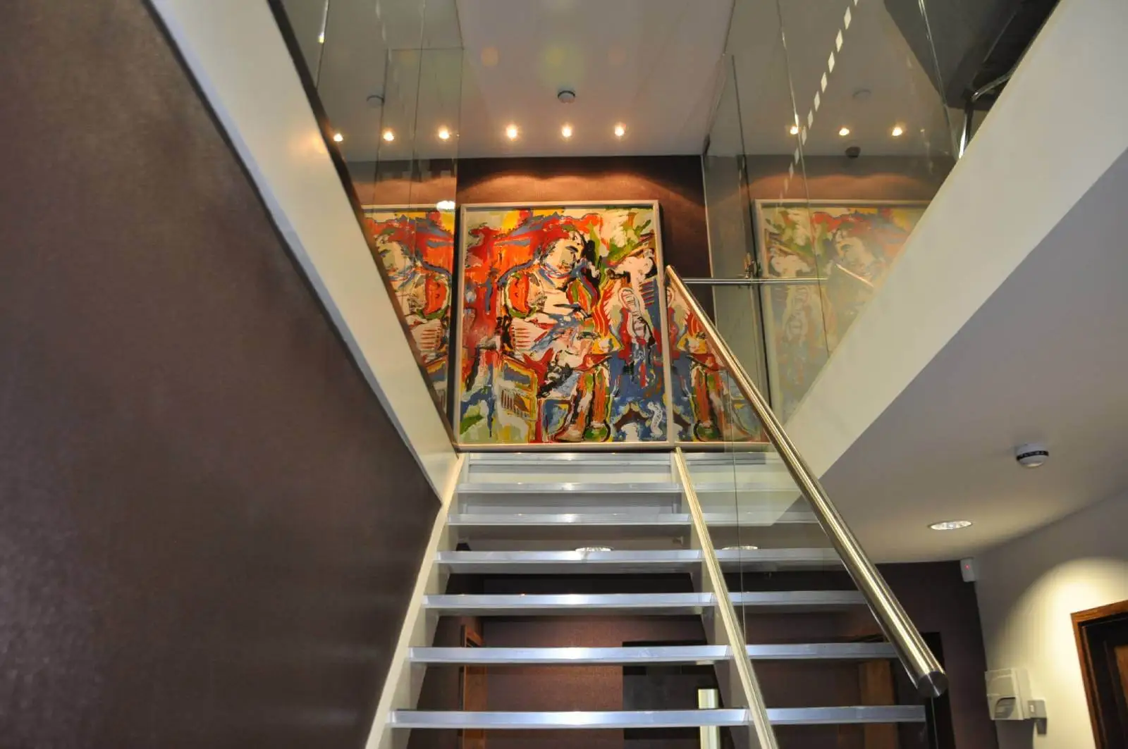 Paradox Fashion Designer Shoes with designer furniture, glass partitions, carpet tile flooring, plasterbaord Ceiling 35 Paradox Fashion Designer Shoes with designer furniture, glass partitions, carpet tile flooring, plasterbaord Ceiling 35