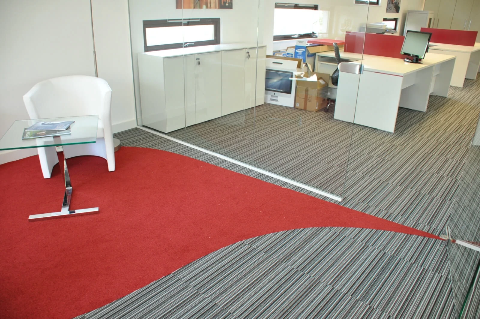 Unimines office space with designer furnitures and laminated wood flooring and suspended grid ceiling and glass partitions screen 11 Unimines office space with designer furnitures and laminated wood flooring and suspended grid ceiling and glass partitions screen 12
