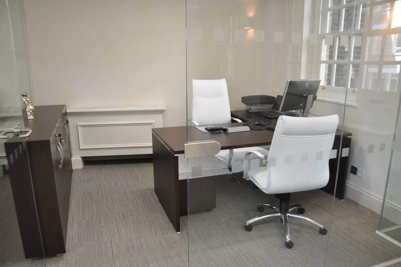 Aprirose-office-space-with-designer-furniture,-plasterboard-ceiling,-laminated-wood-flooring-and-glass-partitions 2