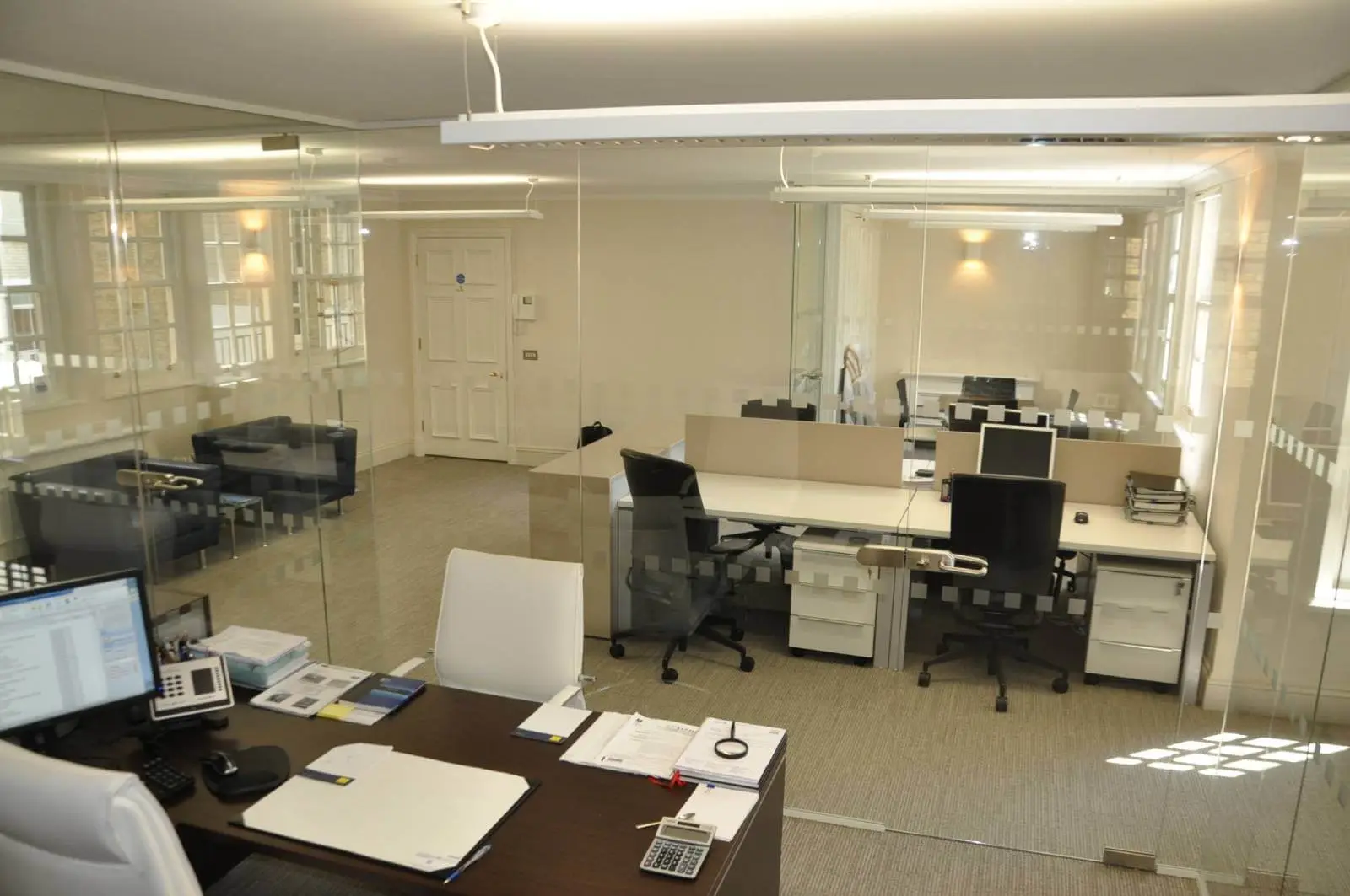 Aprirose-office-space-with-designer-furniture,-plasterboard-ceiling,-laminated-wood-flooring-and-glass-partitions 20