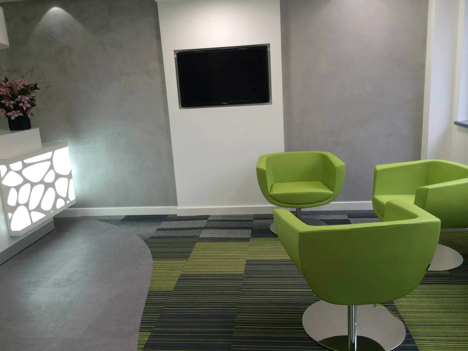 Business Cube Serviced offices with designer ceiling, flooring and glass partitions 13