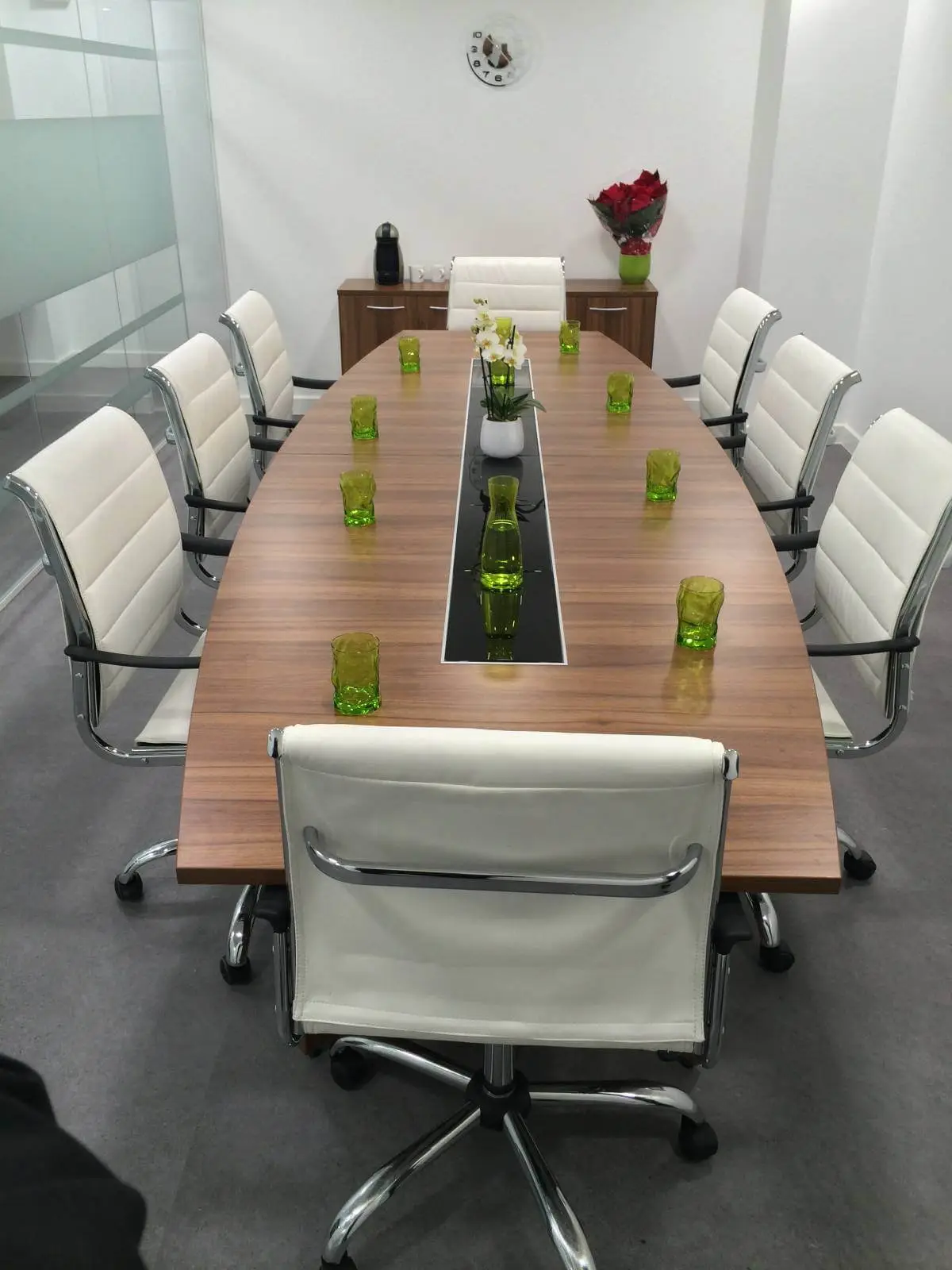 Business Cube Serviced offices with designer ceiling, flooring and glass partitions 18