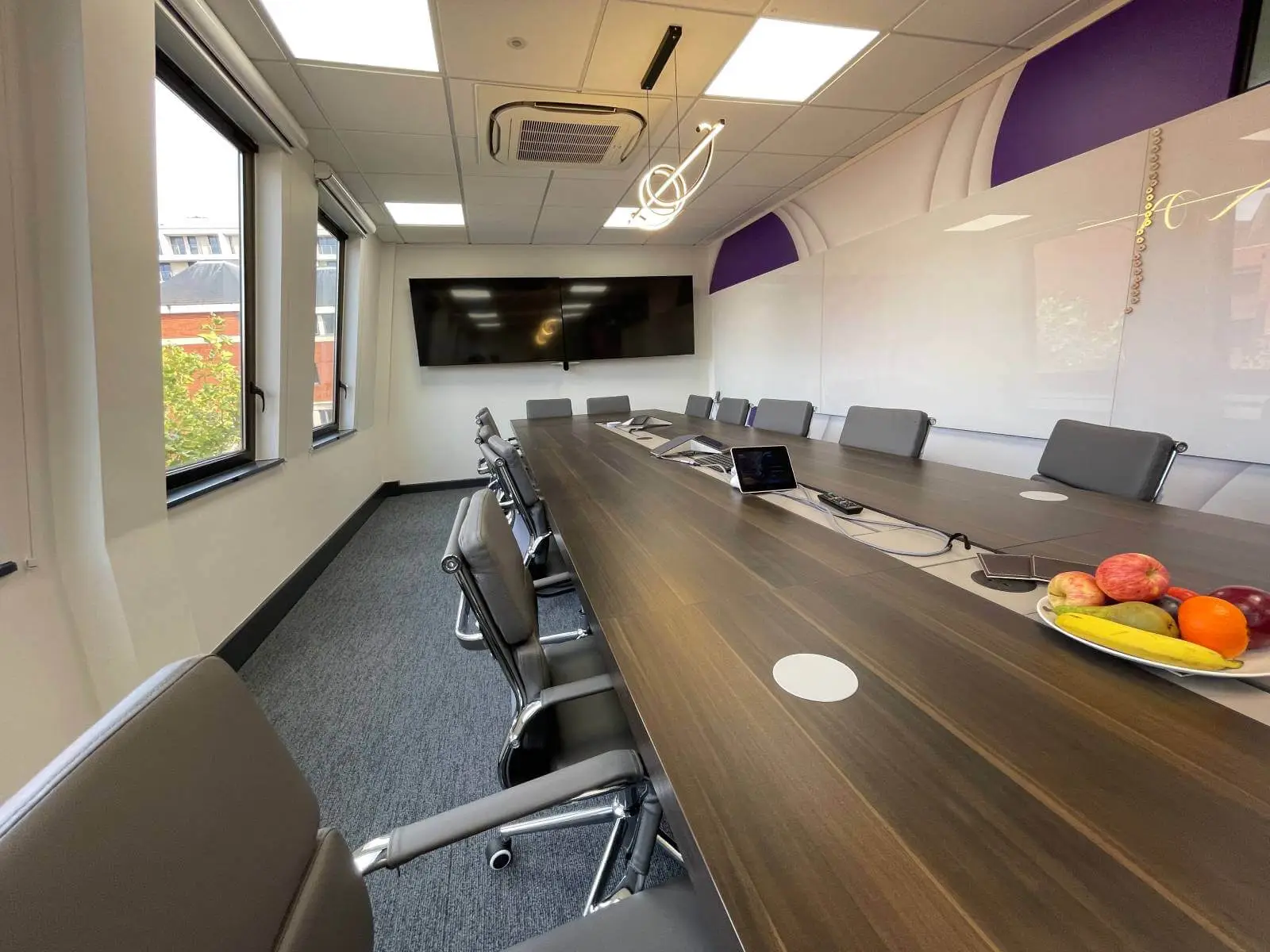 Global Mediation office space with plasterbaord ceiling, designer flooring and glass partitions 1