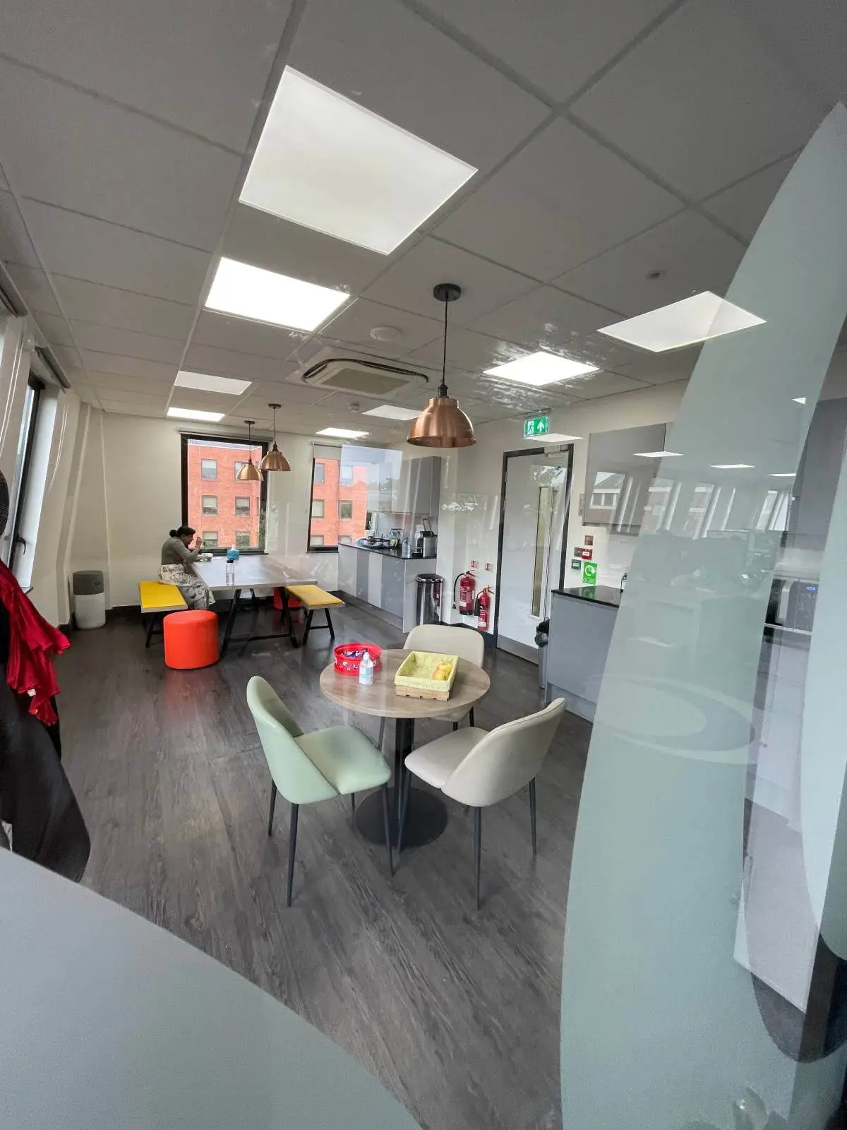 Global Mediation office space with plasterbaord ceiling, designer flooring and glass partitions 12