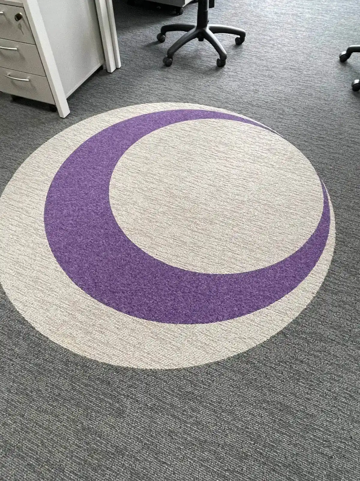 Global Mediation office space with plasterbaord ceiling, designer flooring and glass partitions 17