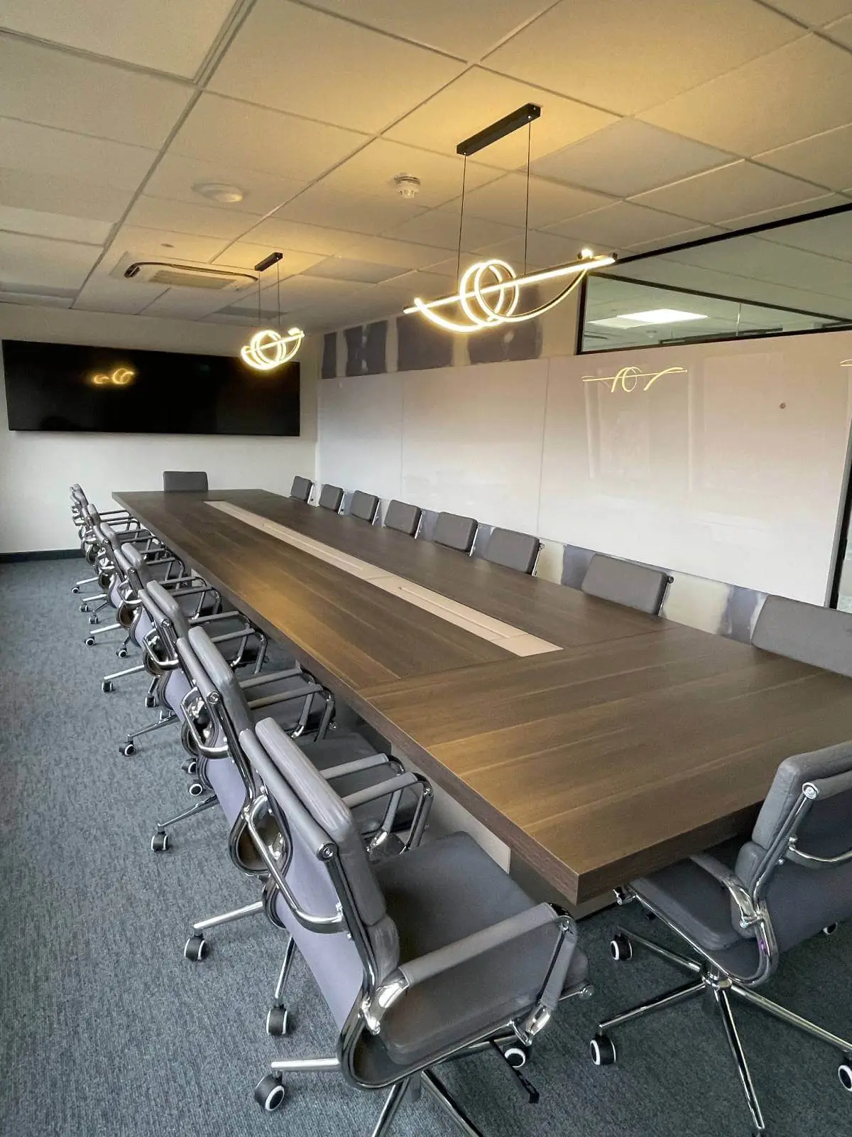 Global Mediation office space with plasterbaord ceiling, designer flooring and glass partitions 4