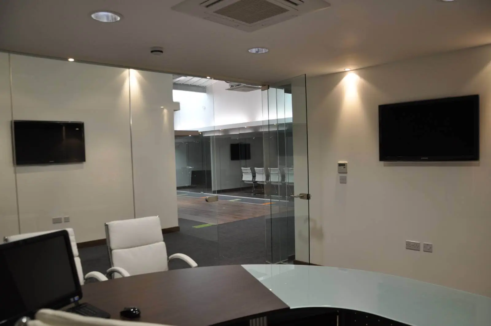 green leaf catering office space with plasterbaord ceiling, designer flooring and glass partitions 16