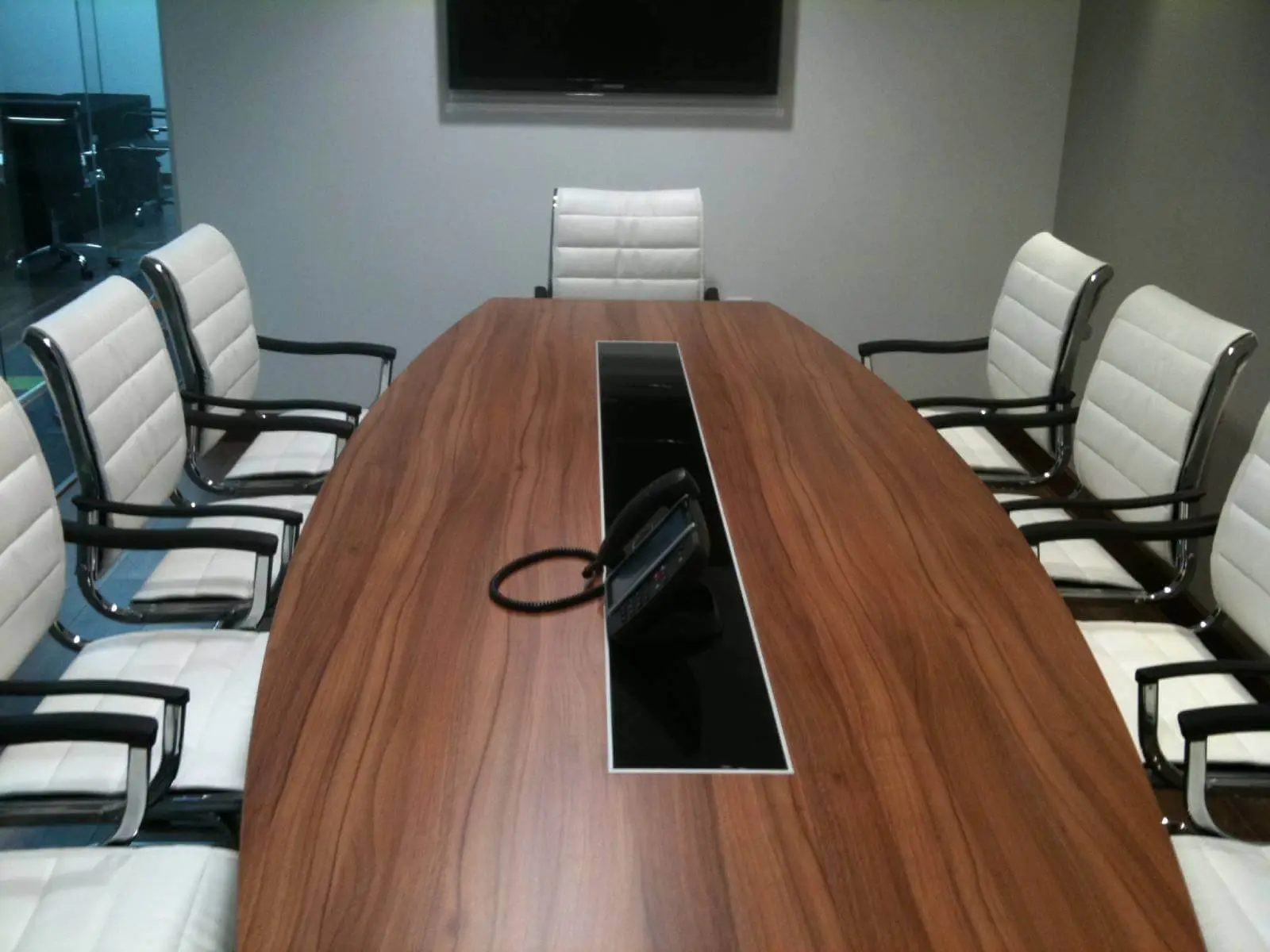 green leaf catering office space with plasterbaord ceiling, designer flooring and glass partitions 18