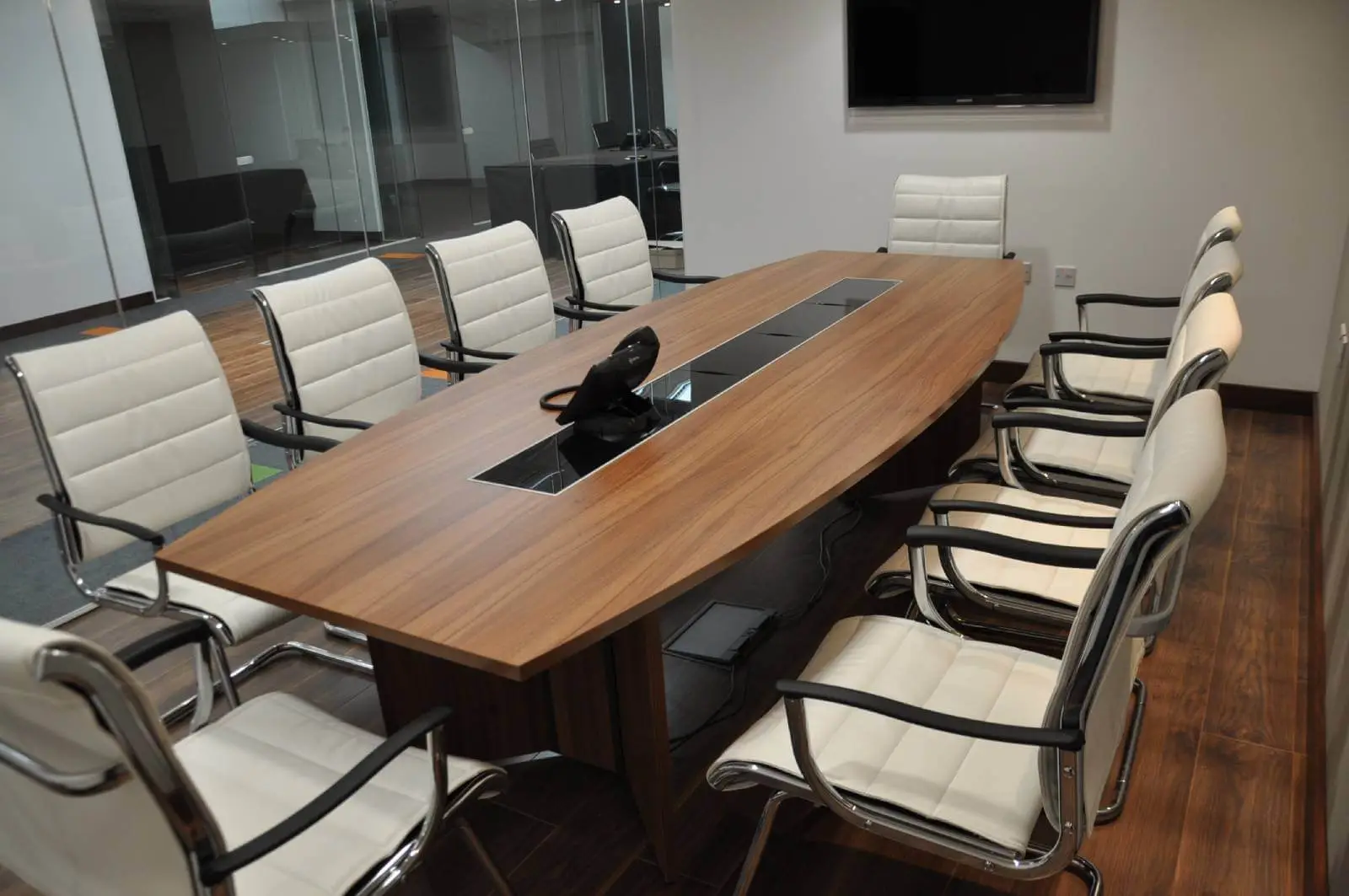 green leaf catering office space with plasterbaord ceiling, designer flooring and glass partitions 21