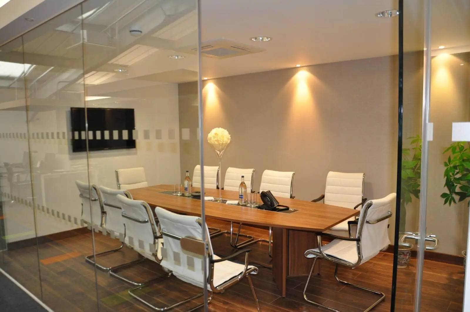 green leaf catering office space with plasterbaord ceiling, designer flooring and glass partitions 22