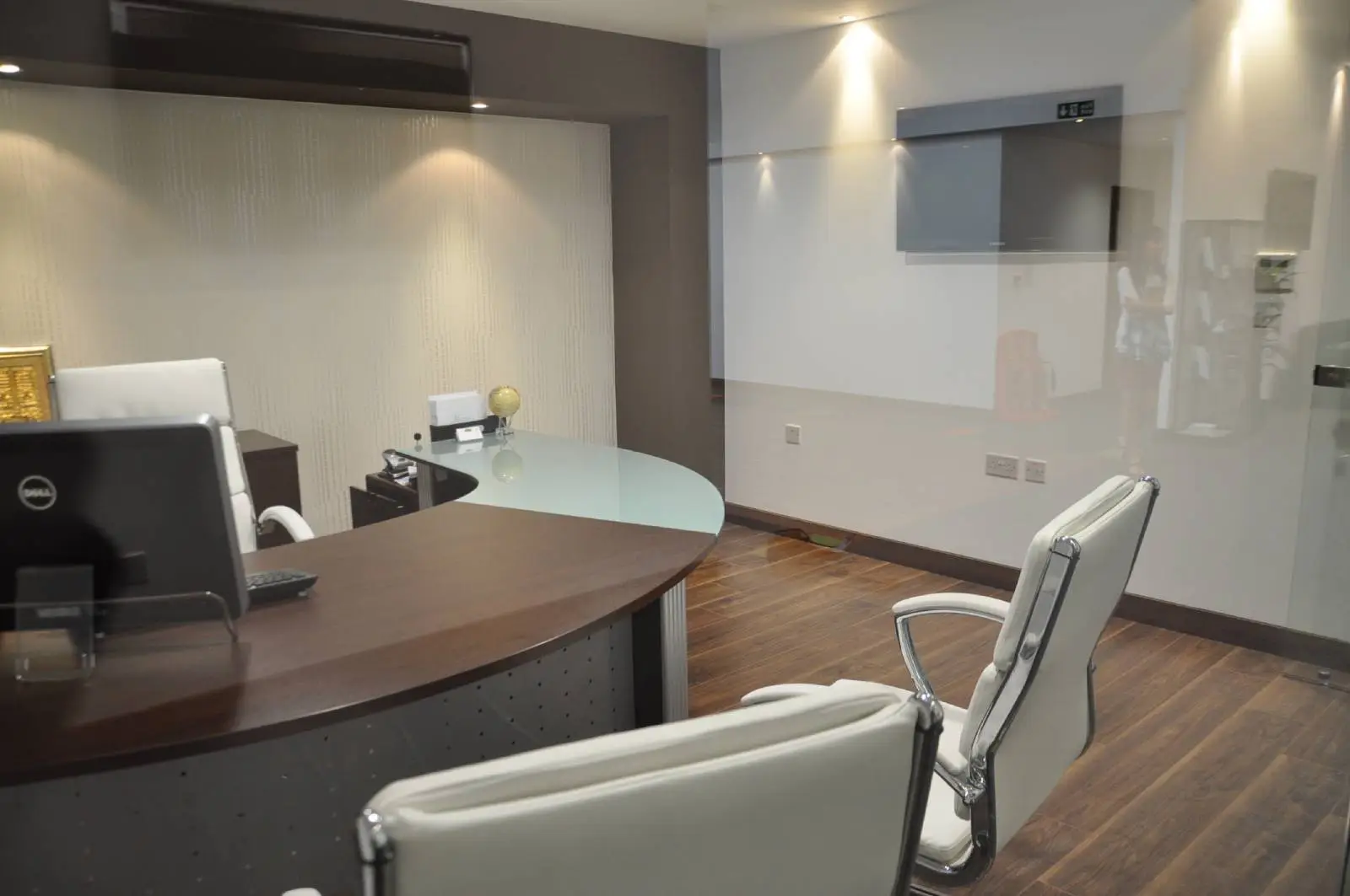 green leaf catering office space with plasterbaord ceiling, designer flooring and glass partitions 5