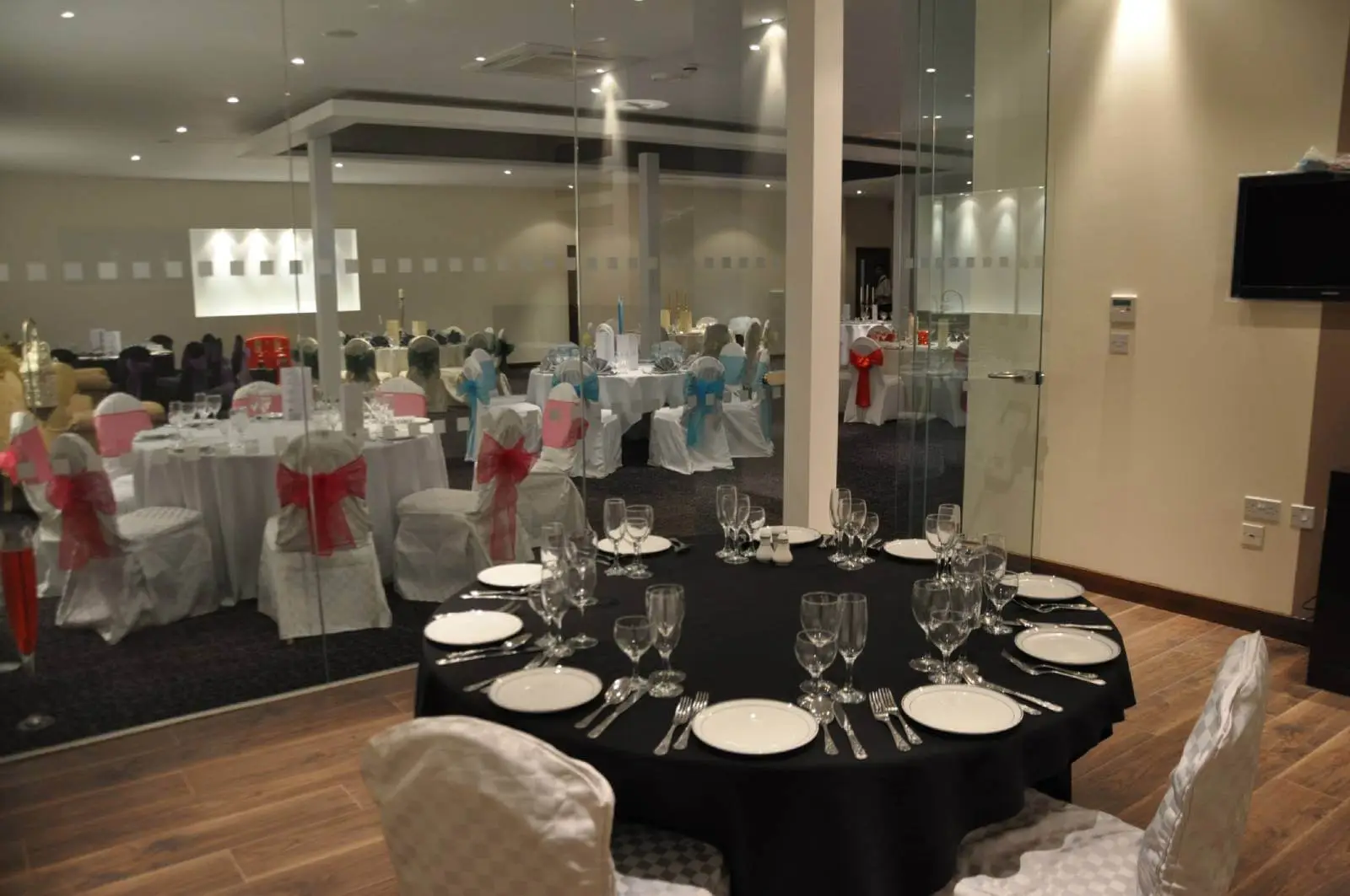 green leaf catering office space with plasterbaord ceiling, designer flooring and glass partitions 8