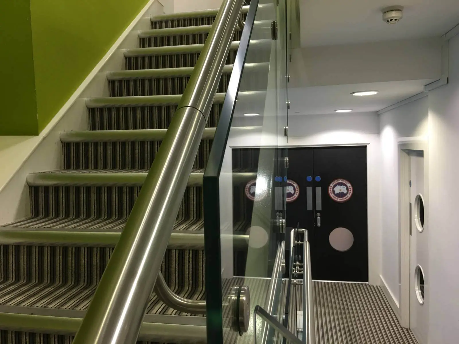 Hill View Regents Street space with furniture, ceiling, flooring, and splash backs, and glass and solid wall partitions 12