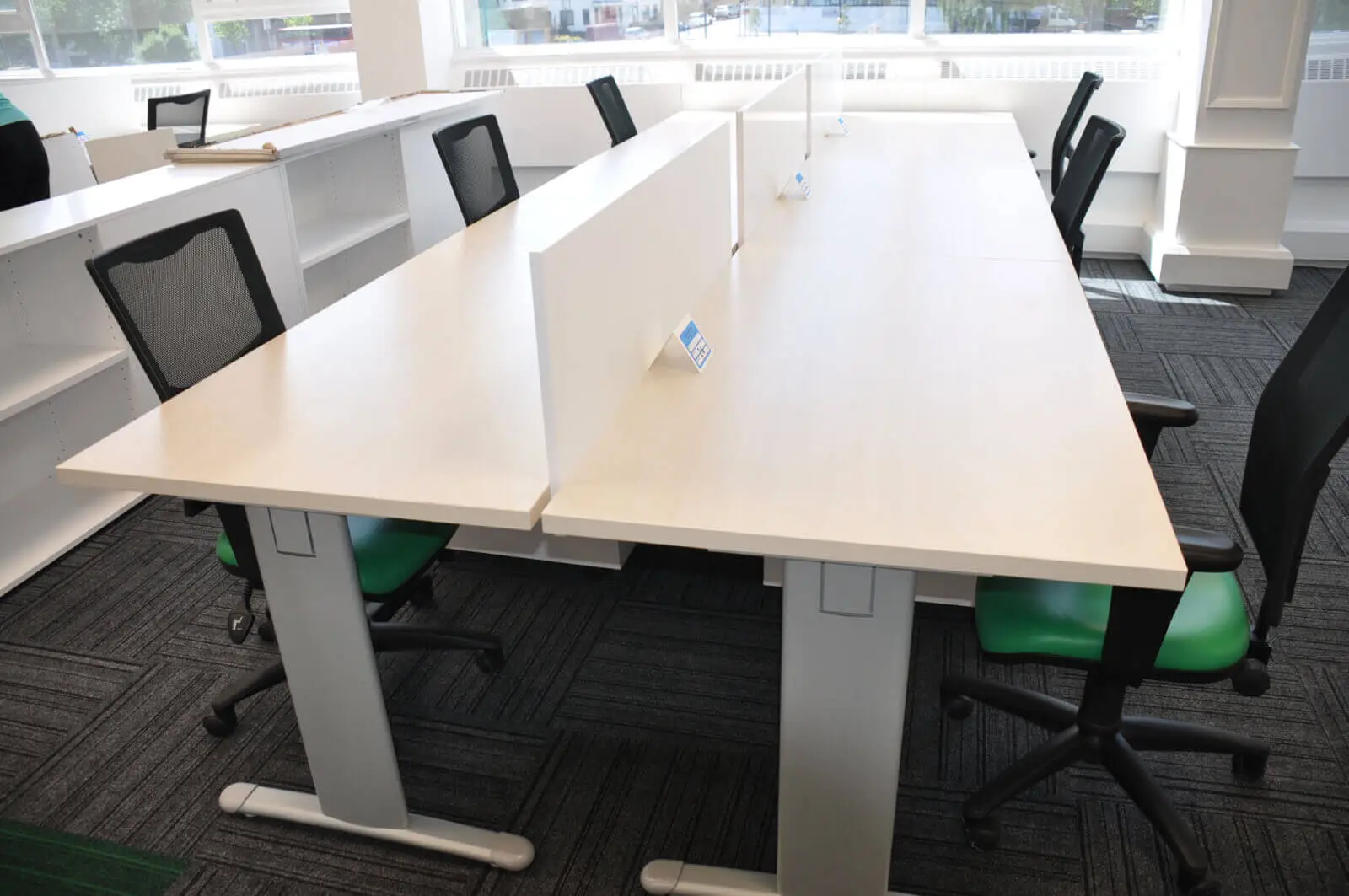 landau morely office design and refurbishment with single glazed glass partitions and furniture 4