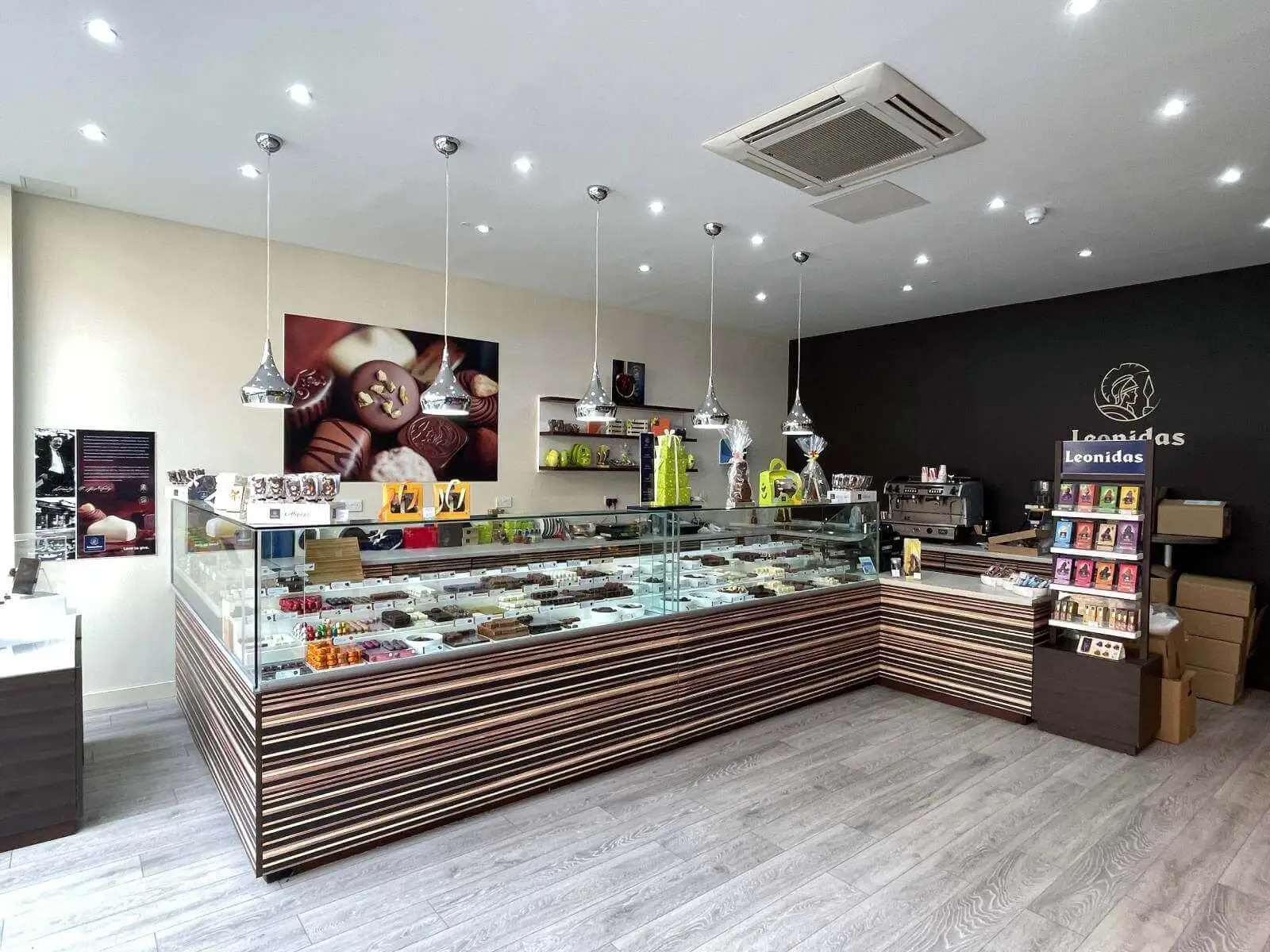 Leonidas shop space design and refurbishment 11