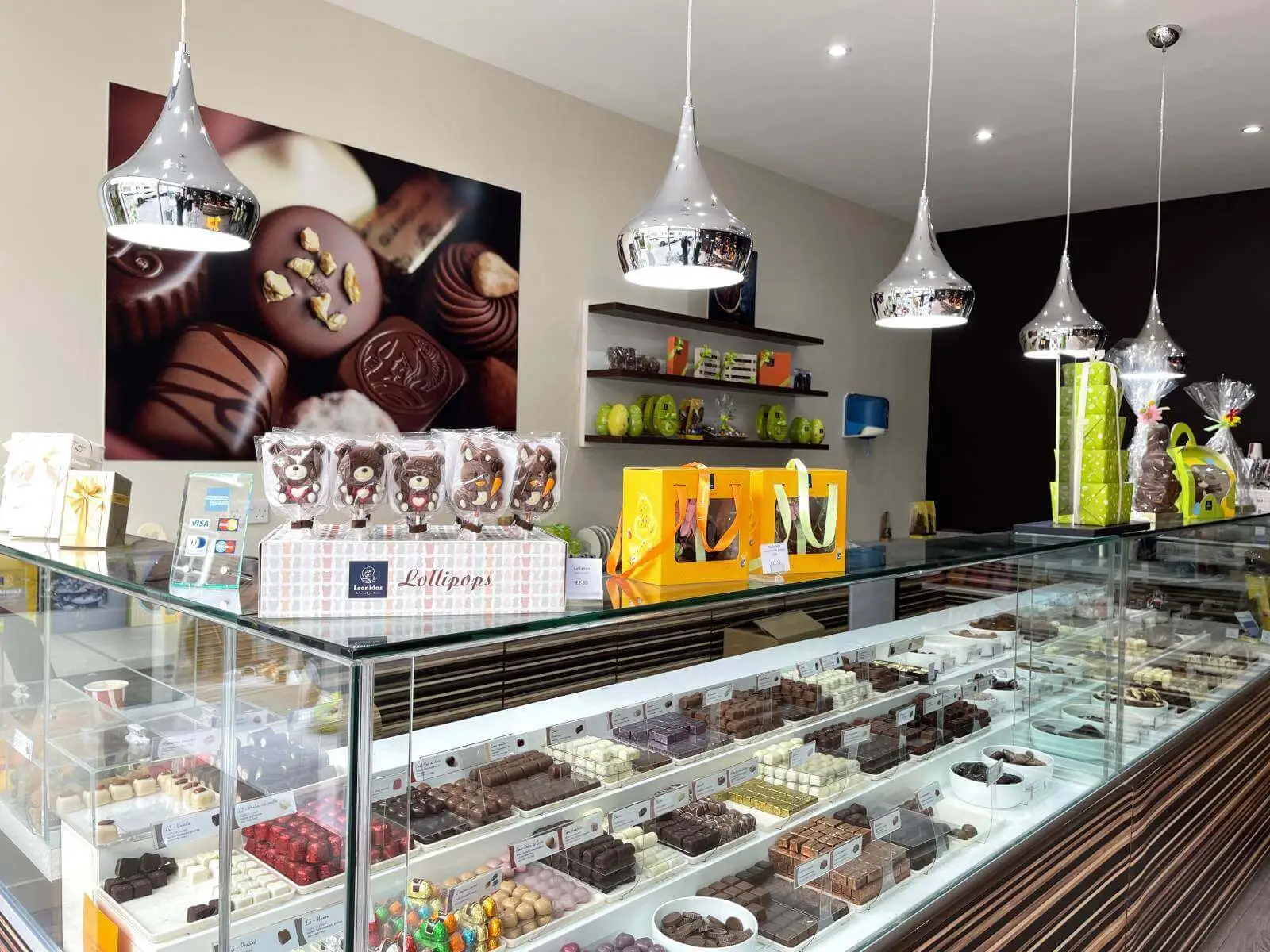 Leonidas shop space design and refurbishment 21