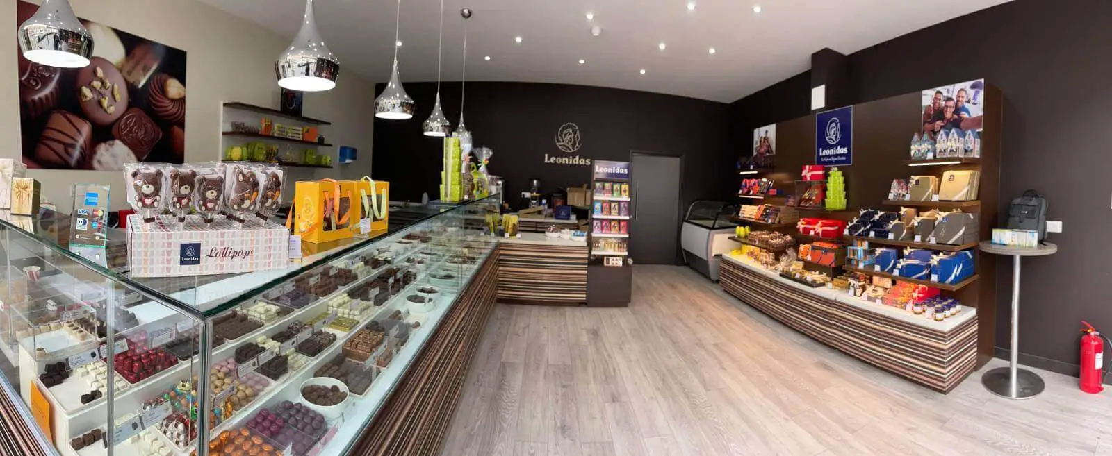 Leonidas shop space design and refurbishment 24