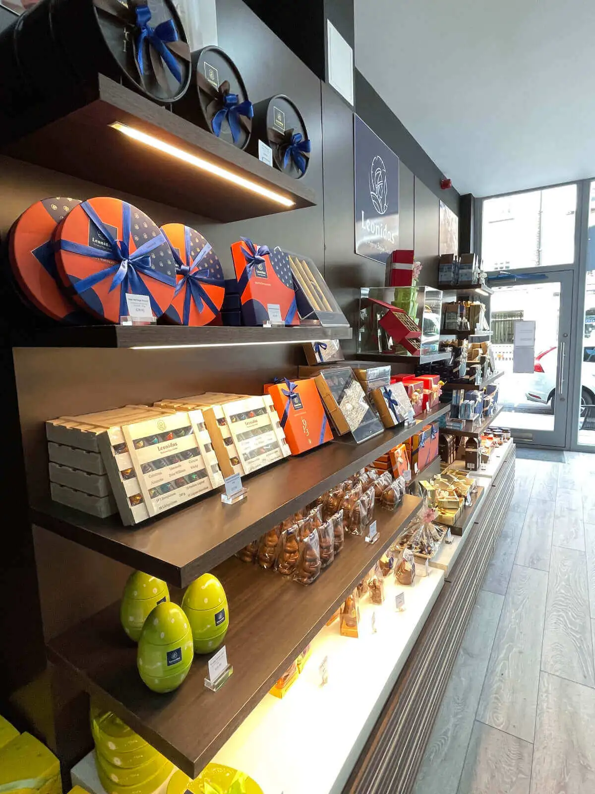 Leonidas shop space design and refurbishment 4
