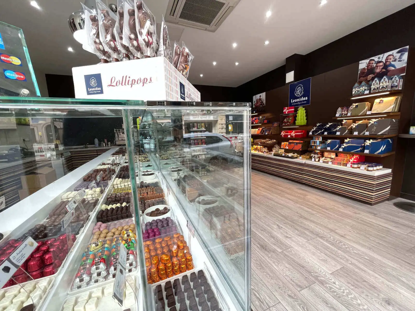 Leonidas shop space design and refurbishment 6