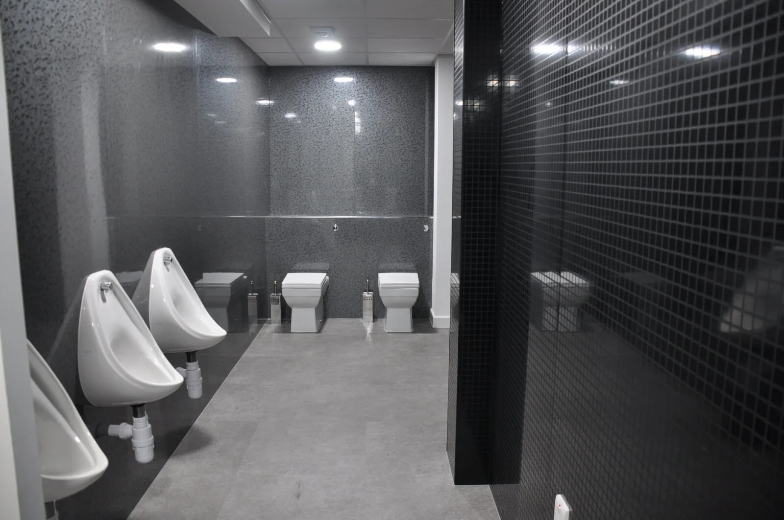 Nasco office space with designer flooring and single glazed solid stud wall glass partitions 33