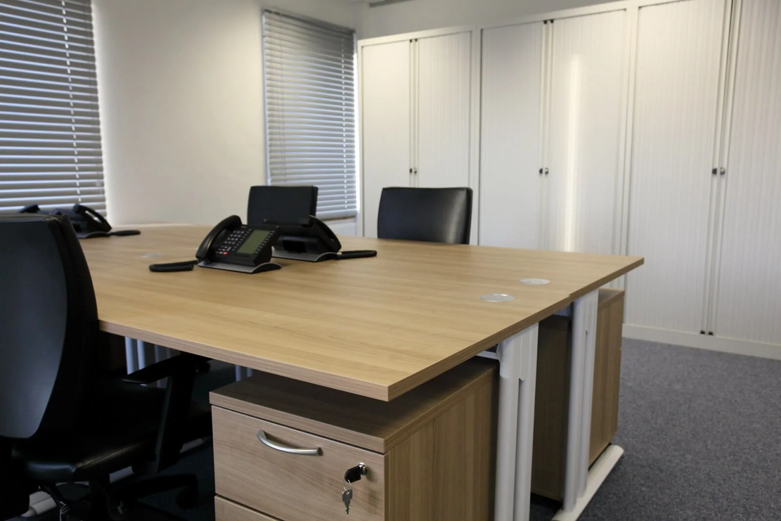 Tempus Court office with single glazed with frameless doors glass partitions and desinger furniture 25