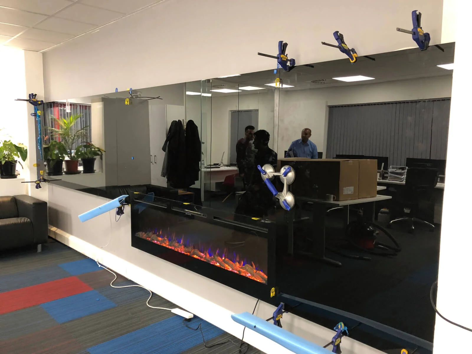 veswas office space with designer furnitures and raised flooring and suspended grid ceiling and glass partitions screen 27