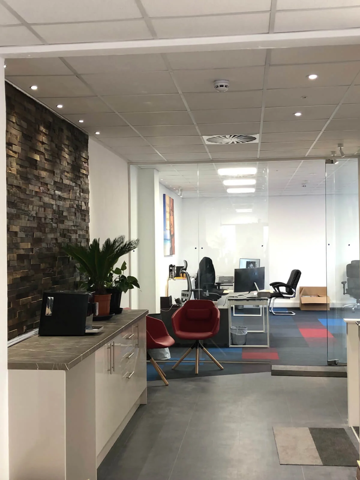 veswas office space with designer furnitures and raised flooring and suspended grid ceiling and glass partitions screen 7