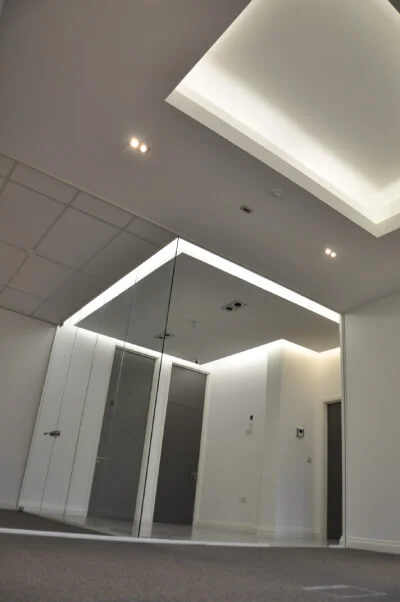 World Sim office with single glazed with frameless doors glass partitions and desinger furniture 14