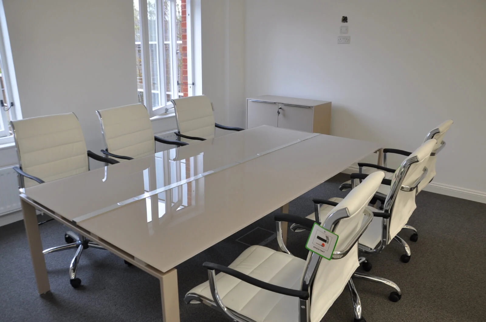 World Sim office with single glazed with frameless doors glass partitions and desinger furniture 21