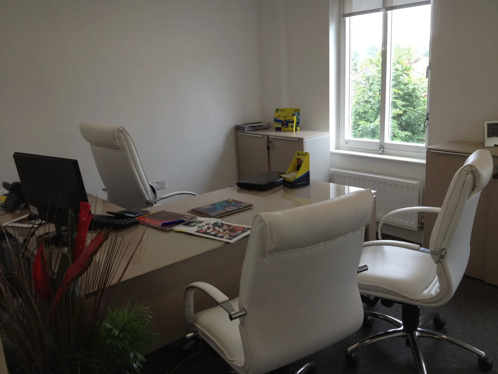 World Sim office with single glazed with frameless doors glass partitions and desinger furniture 26