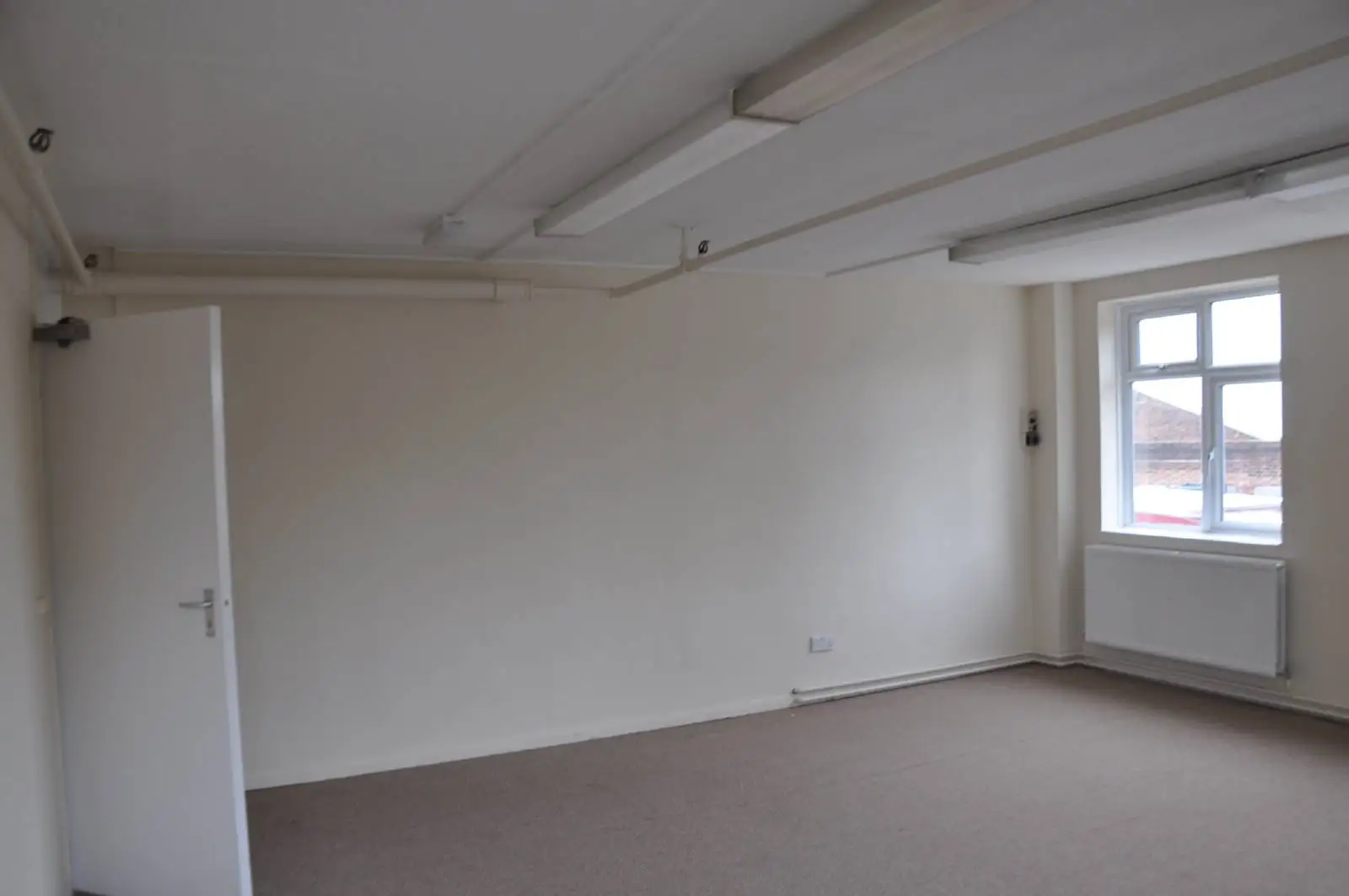 Paradox Fashion Designer Shoes with designer furniture, glass partitions, carpet tile flooring, plasterbaord Ceiling 10