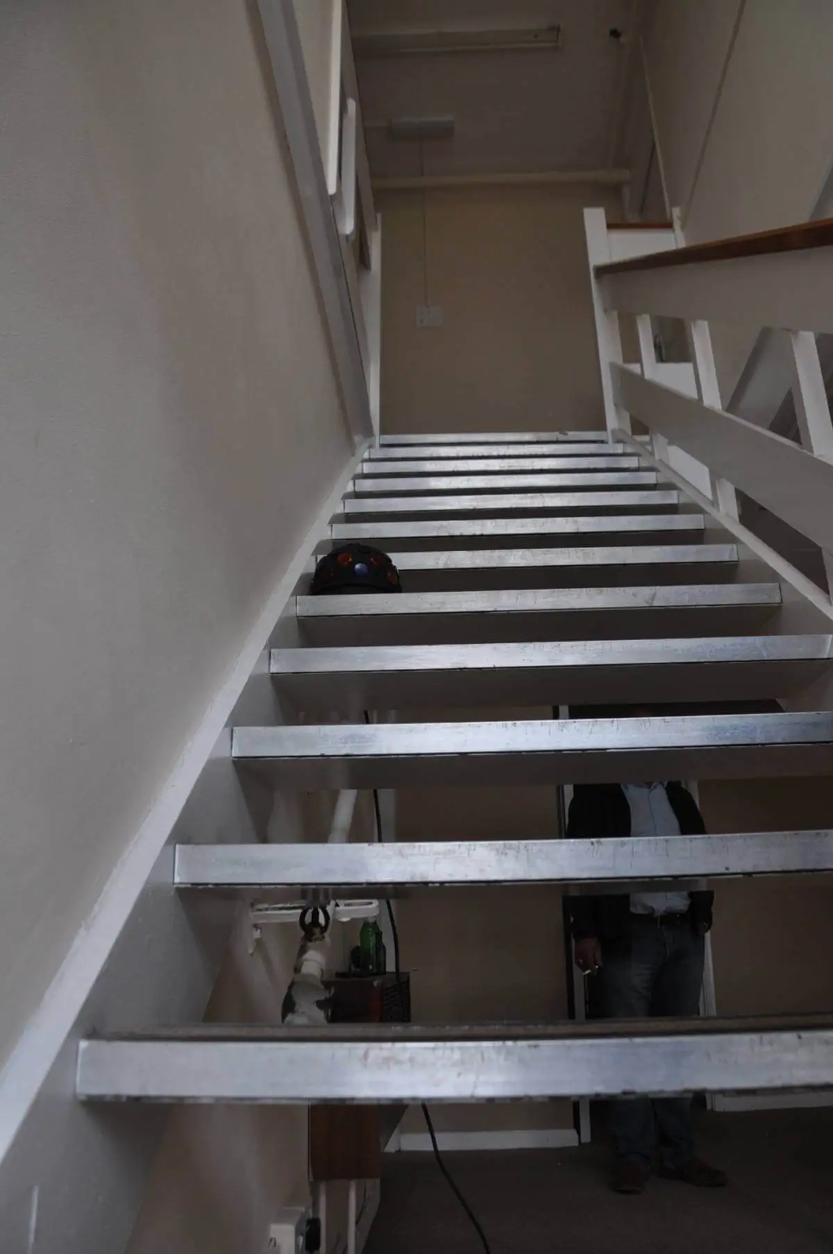Paradox Fashion Designer Shoes with designer furniture, glass partitions, carpet tile flooring, plasterbaord Ceiling 11