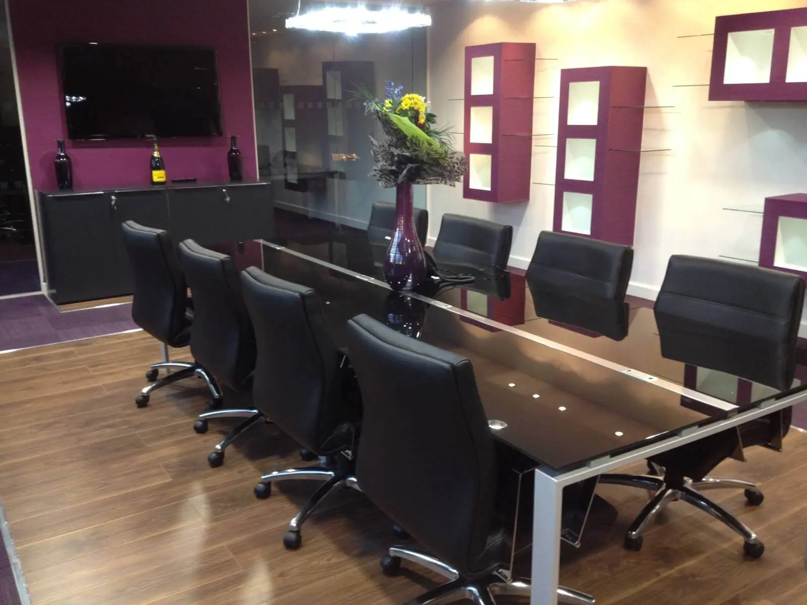 Paradox Fashion Designer Shoes with designer furniture, glass partitions, carpet tile flooring, plasterbaord Ceiling 41