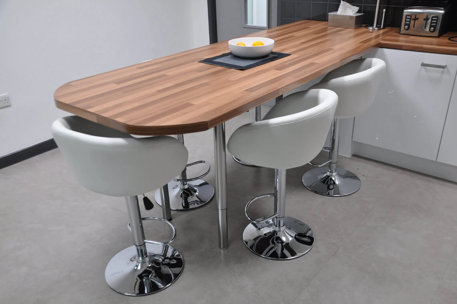 Office refurbishment and fitout small works 1 Office refurbishment and fitout small works 1