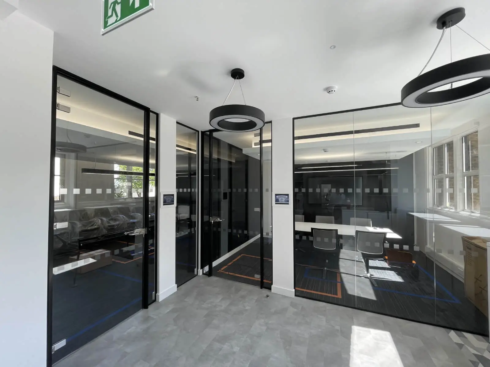 Office space design with Framed Glass Door Partitions Screen 10 Office space design with Framed Glass Door Partitions Screen 10