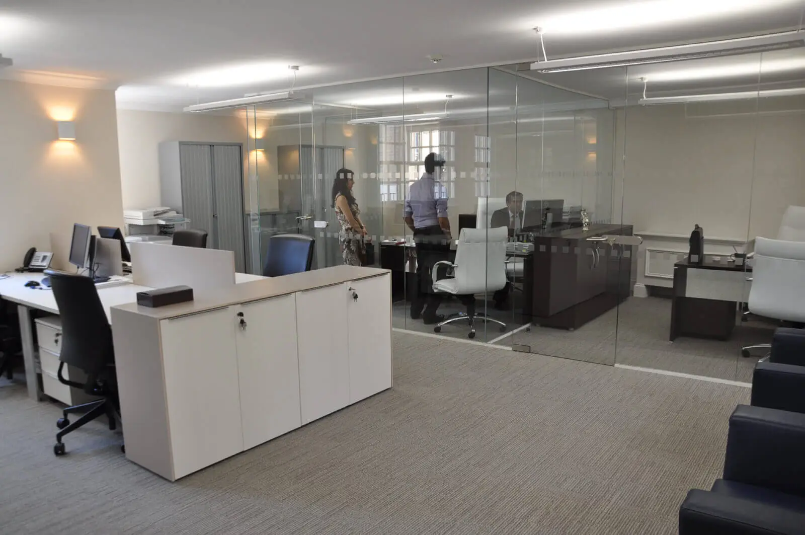 Office space design with Frameless Glass Partitions Screen 13 Office space design with Frameless Glass Partitions Screen 13