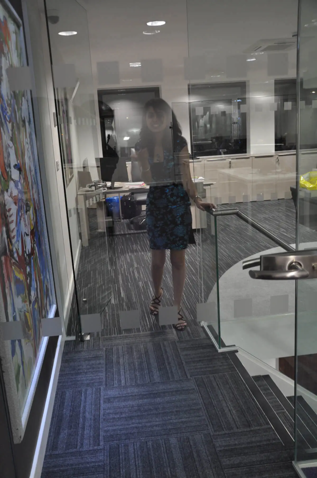 Office space design with Frameless Glass Partitions Screen 23 Office space design with Frameless Glass Partitions Screen 23