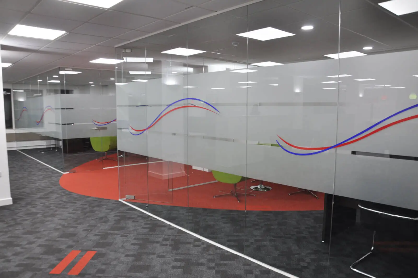 Office space design with Frameless Glass Partitions Screen 4 Office space design with Frameless Glass Partitions Screen 4