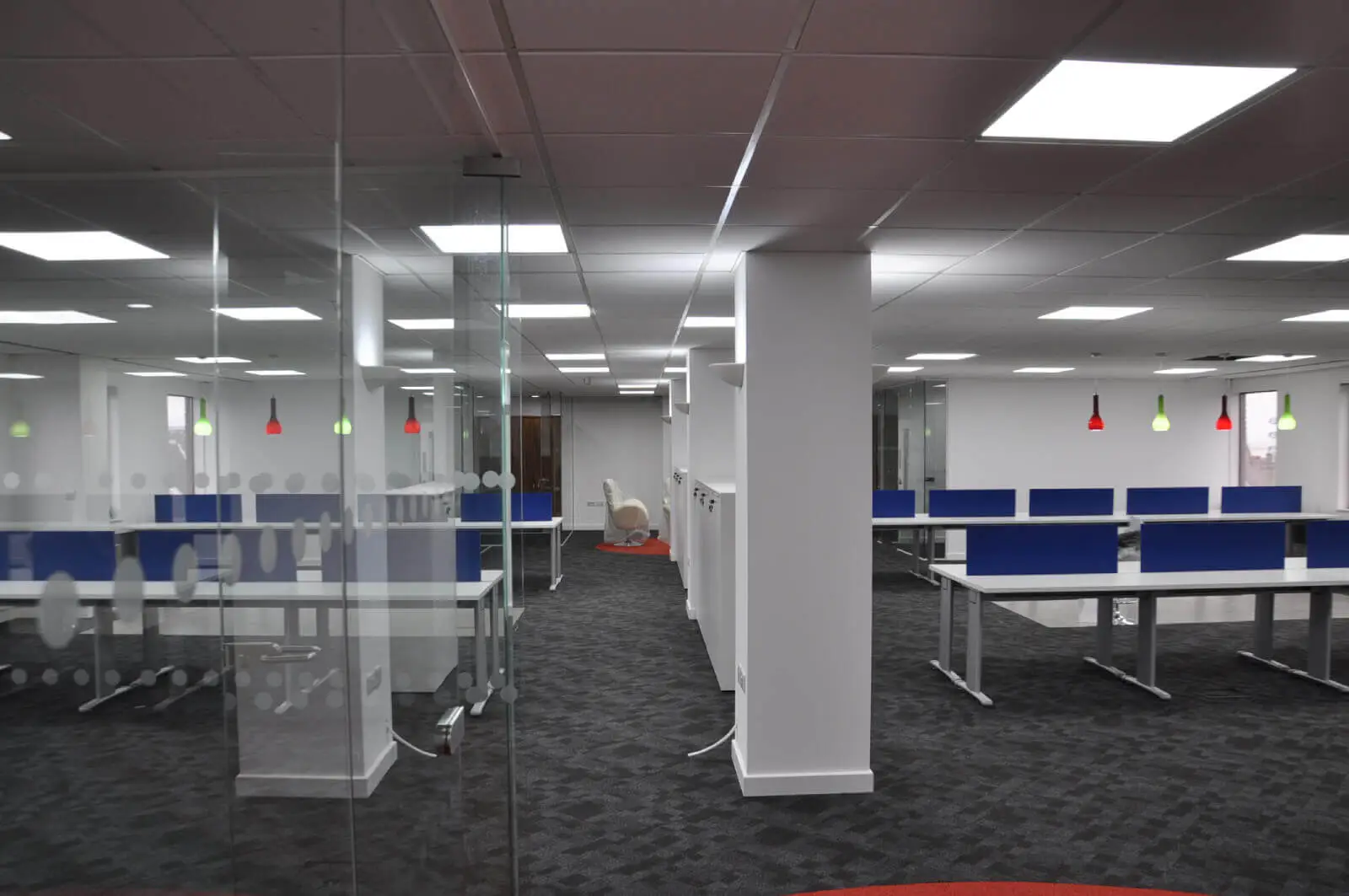 Office space design with Frameless Glass Partitions Screen 1