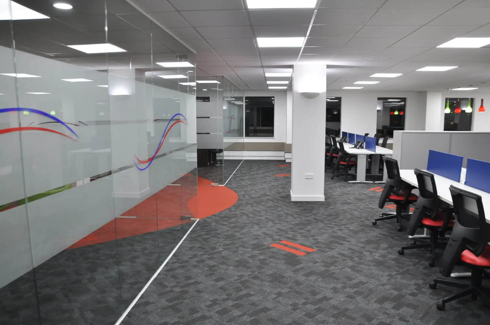 Office space design with Frameless Glass Partitions Screen 9
